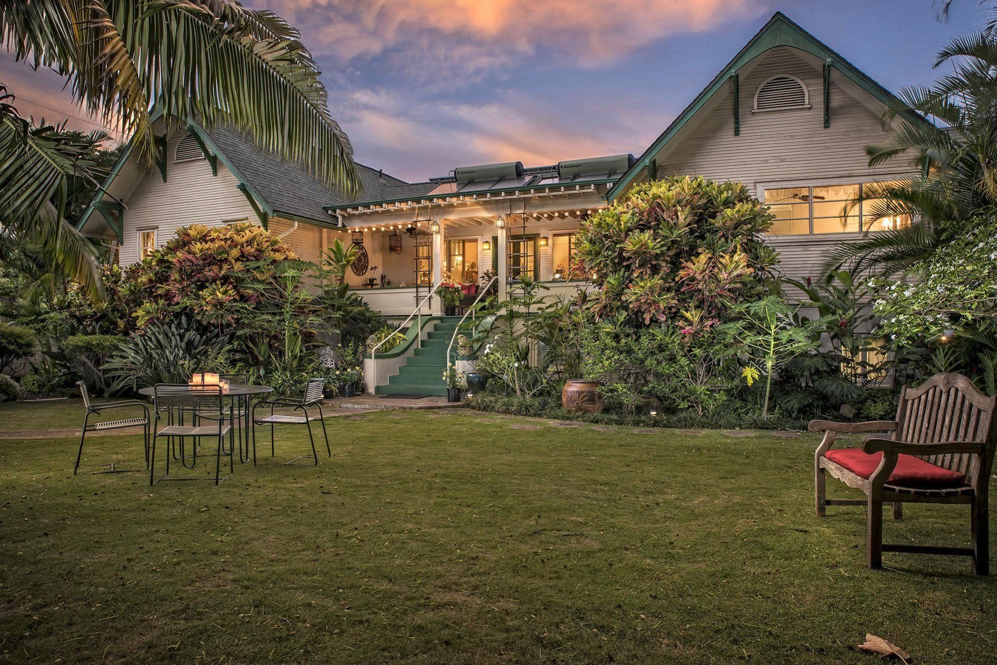 The Historic Wailuku Inn Maui Exterior photo